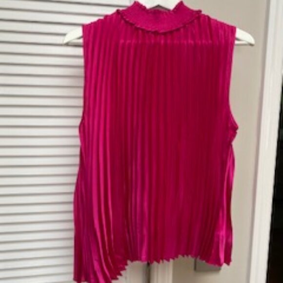Nanette Lepore CHIFFON Sleeveless Top Raspberry SIZE L Retail $79 NWOT - Picture 1 of 7
